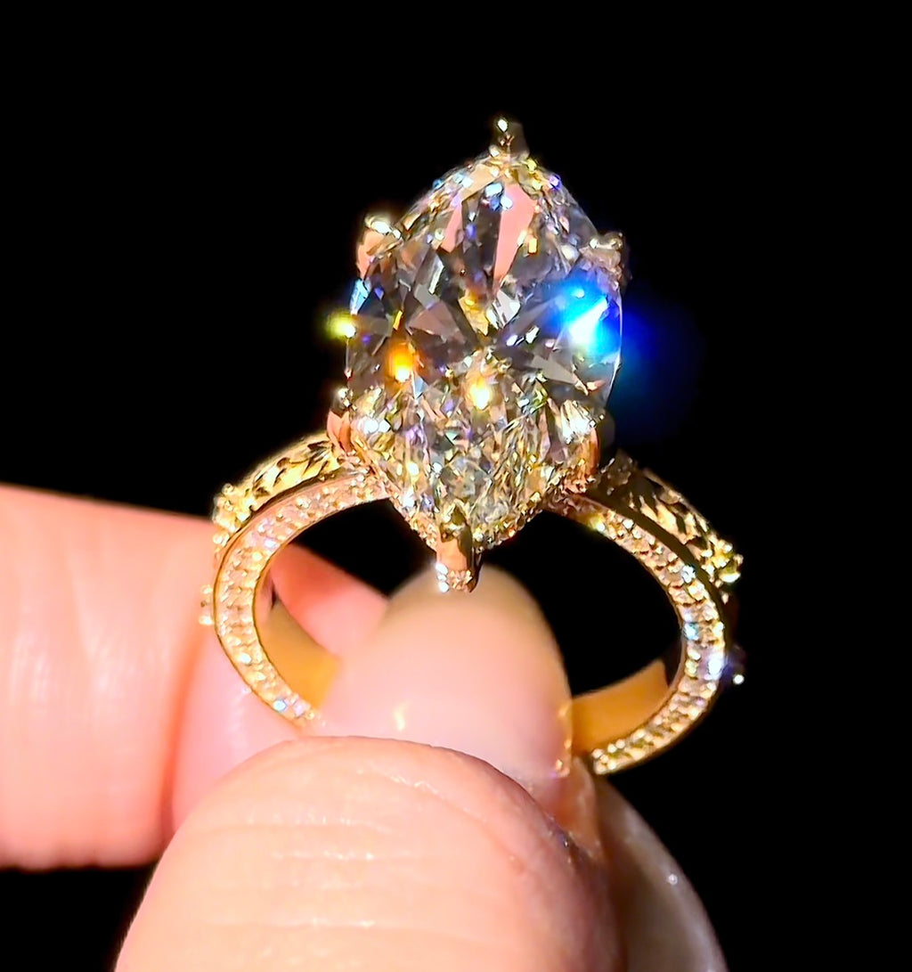 Marquise Engraved Chic