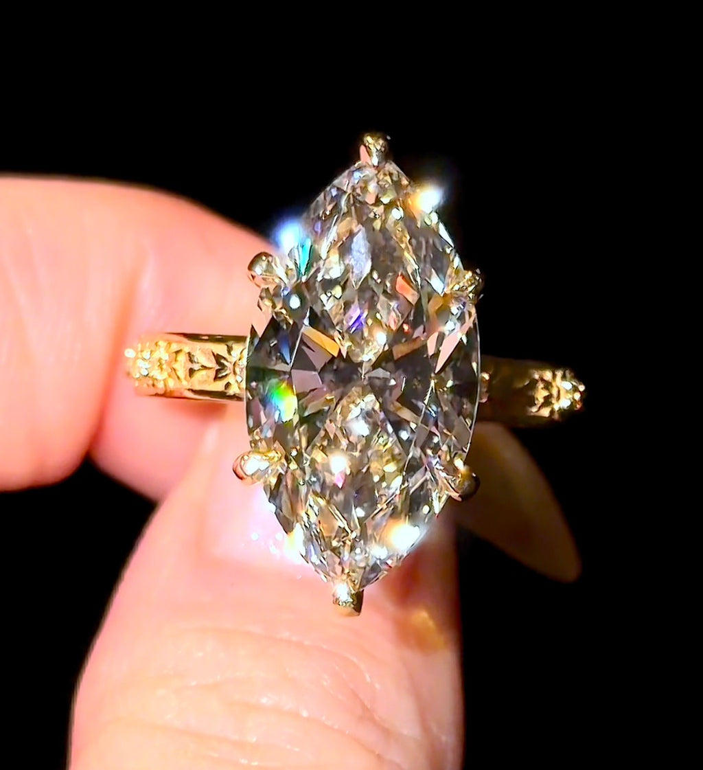 Marquise Engraved Chic