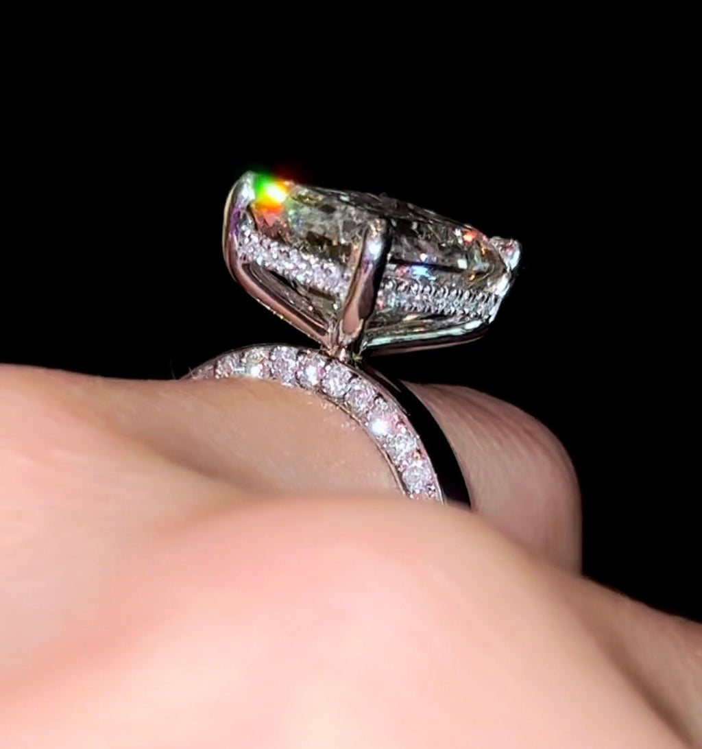 Emerald Ciara Ring - Jewels of America