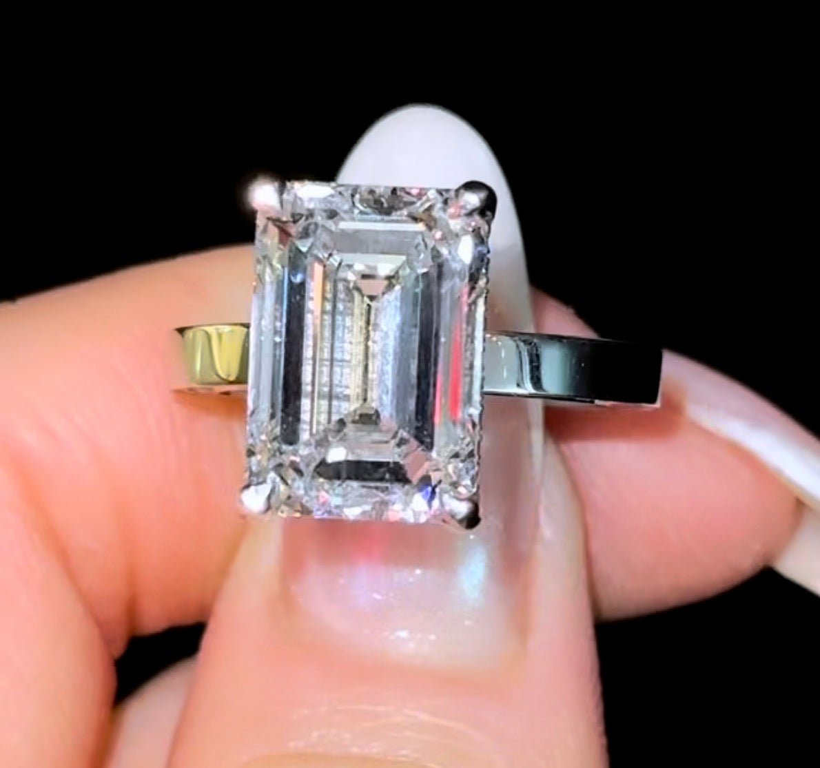 Emerald Ciara Ring - Jewels of America