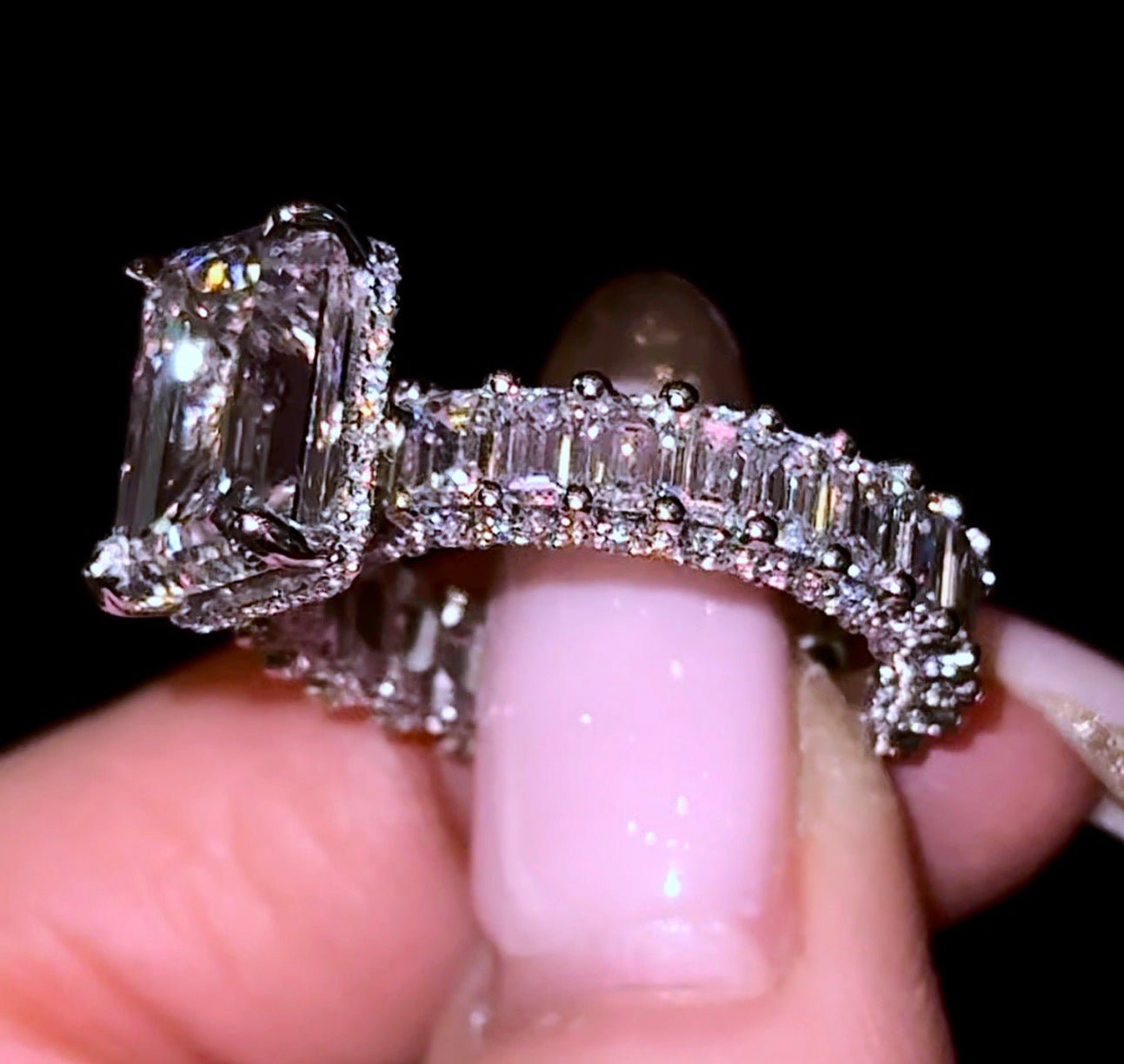 Emerald Queen Ring - Jewels of America