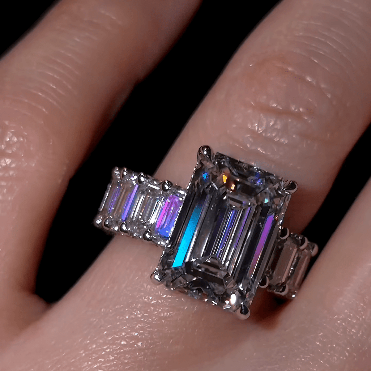 Emerald Queen Ring - Jewels of Toronto