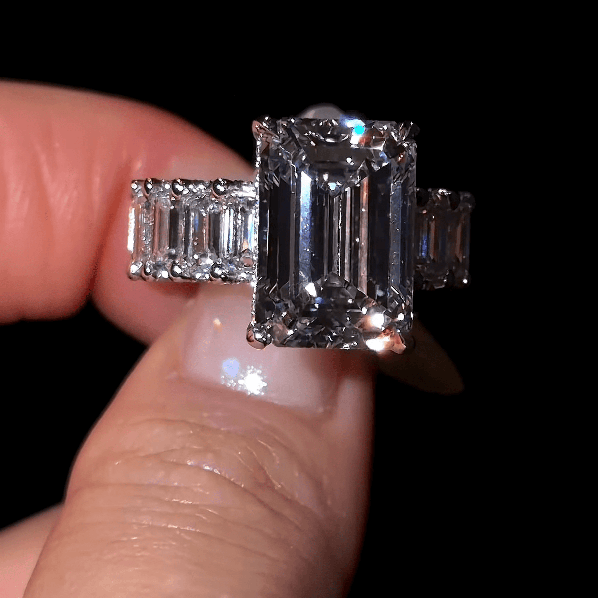 Emerald Queen Ring - Jewels of Toronto