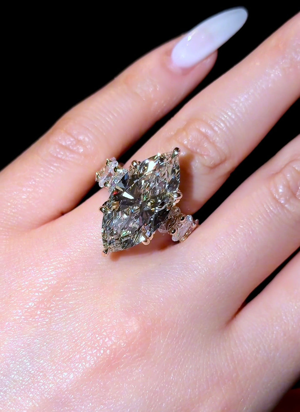Marquise Flower Super Queen - Jewels of America