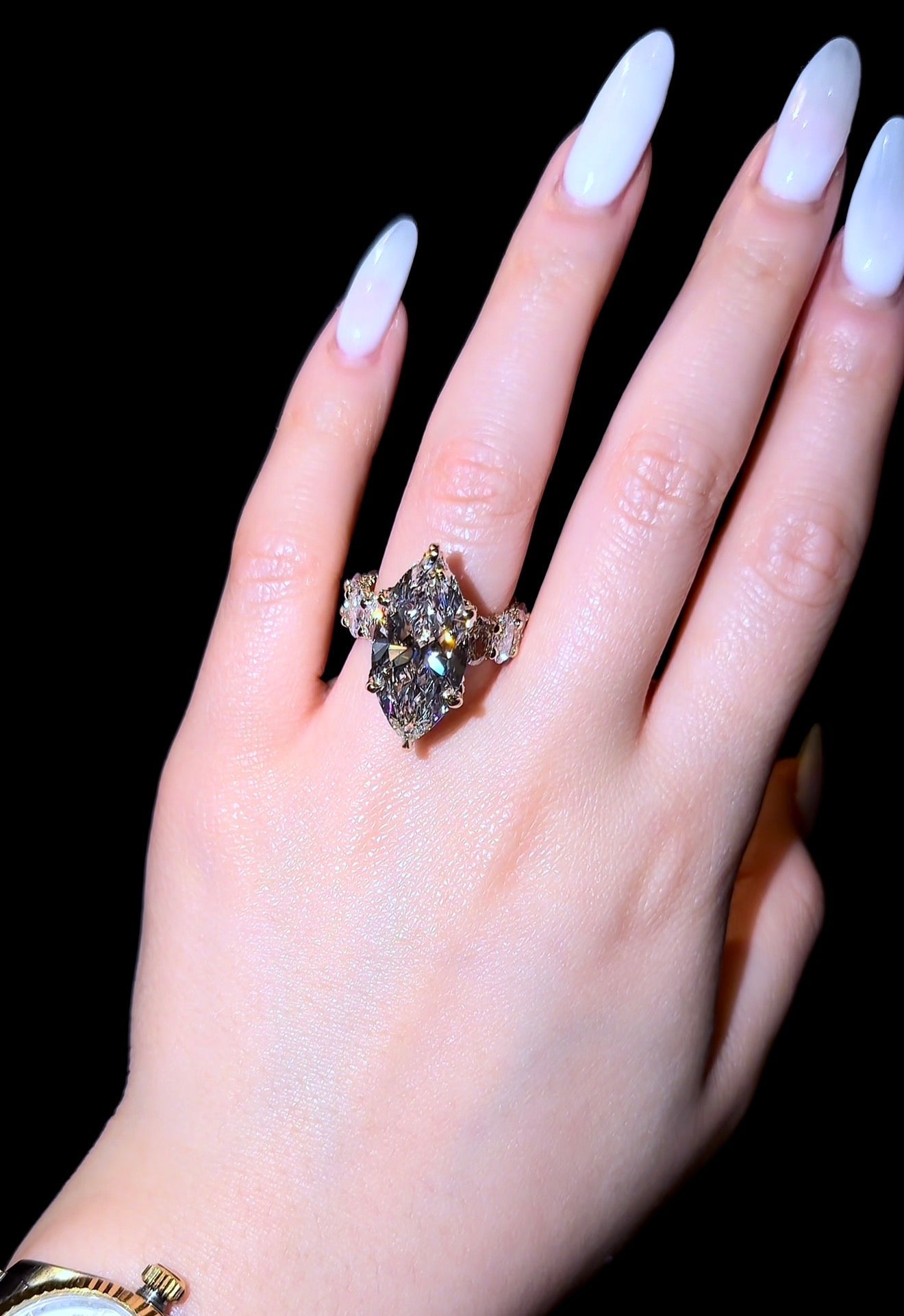 Marquise Flower Super Queen - Jewels of America
