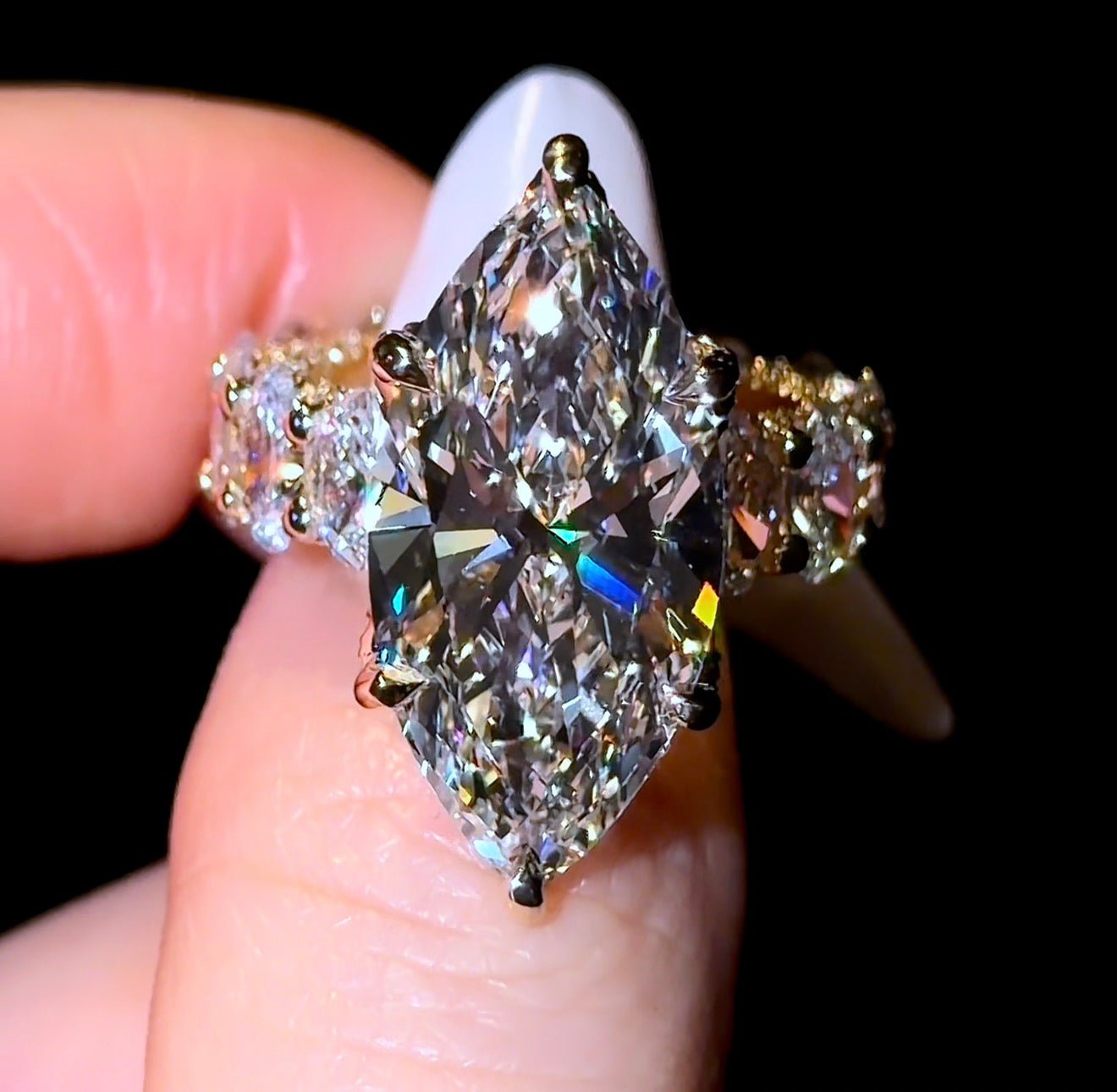 Marquise Flower Super Queen - Jewels of America