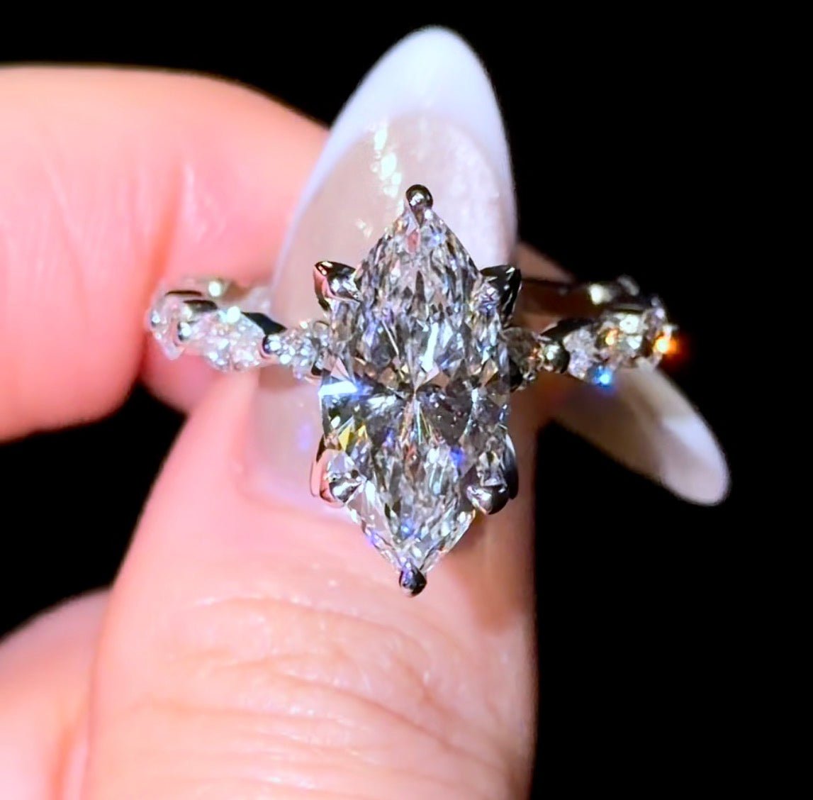 Marquise Hidden Halo Tierra - Jewels of America