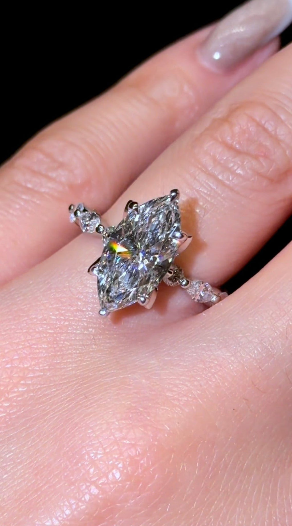 Marquise Hidden Halo Tierra - Jewels of America