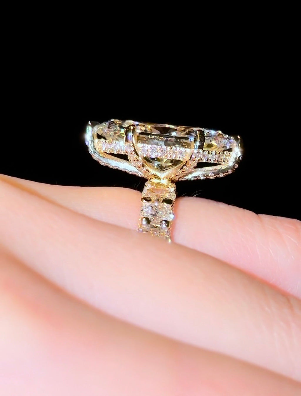Marquise Super Queen - Jewels of Toronto