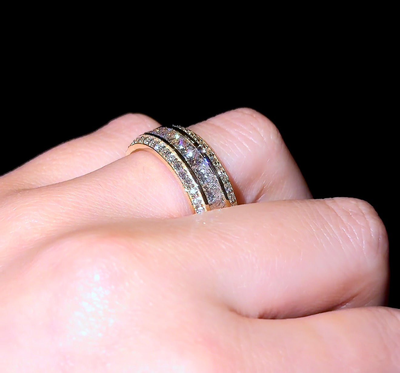 Men’s 8mm Bevelled Edge Pavé Band - Jewels of America