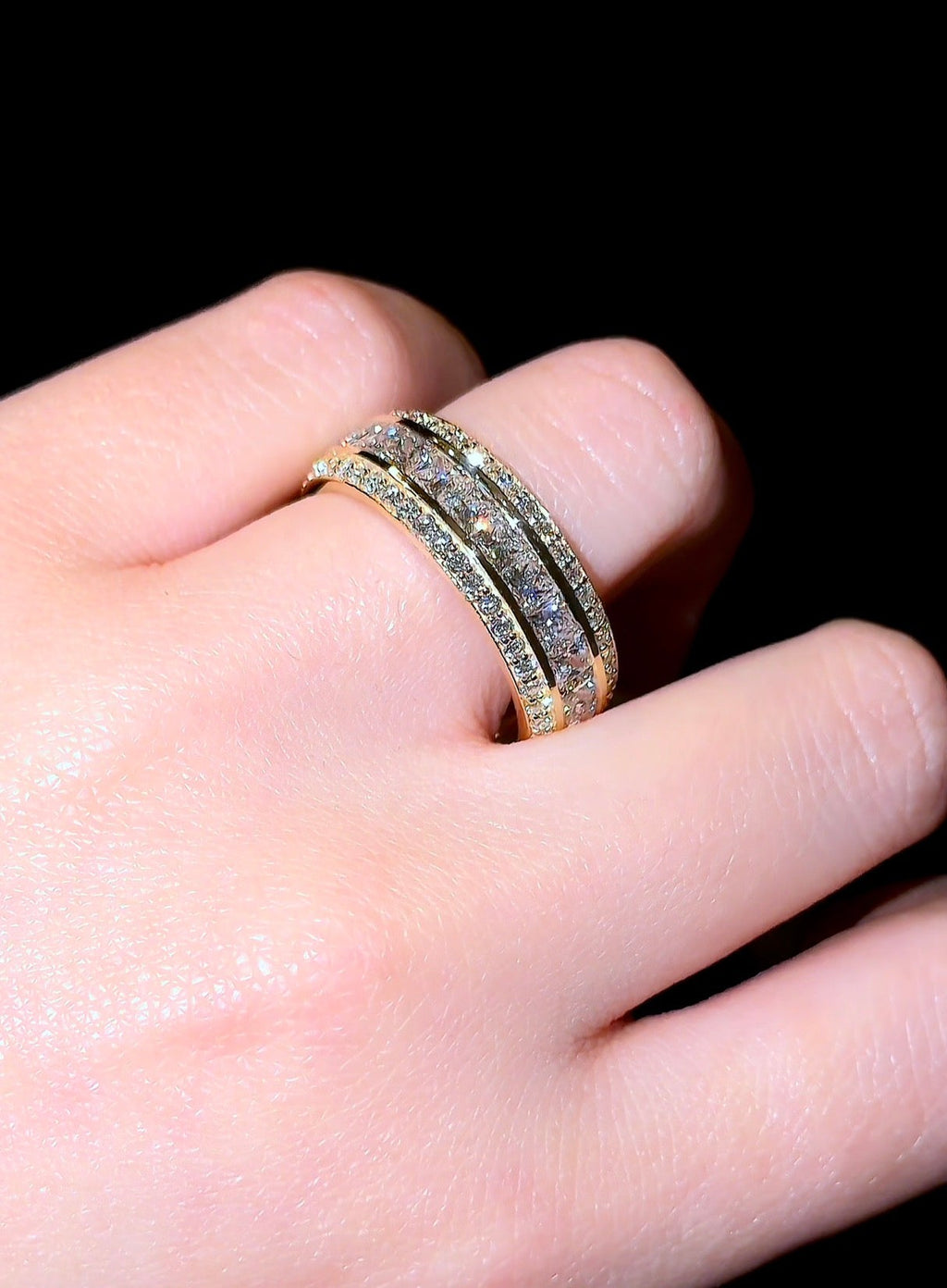Men’s 8mm Bevelled Edge Pavé Band - Jewels of America