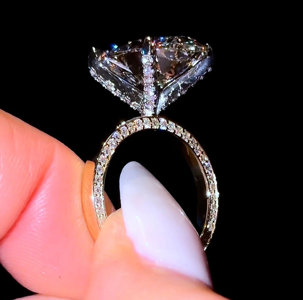 Oval Chic - Jewels of America