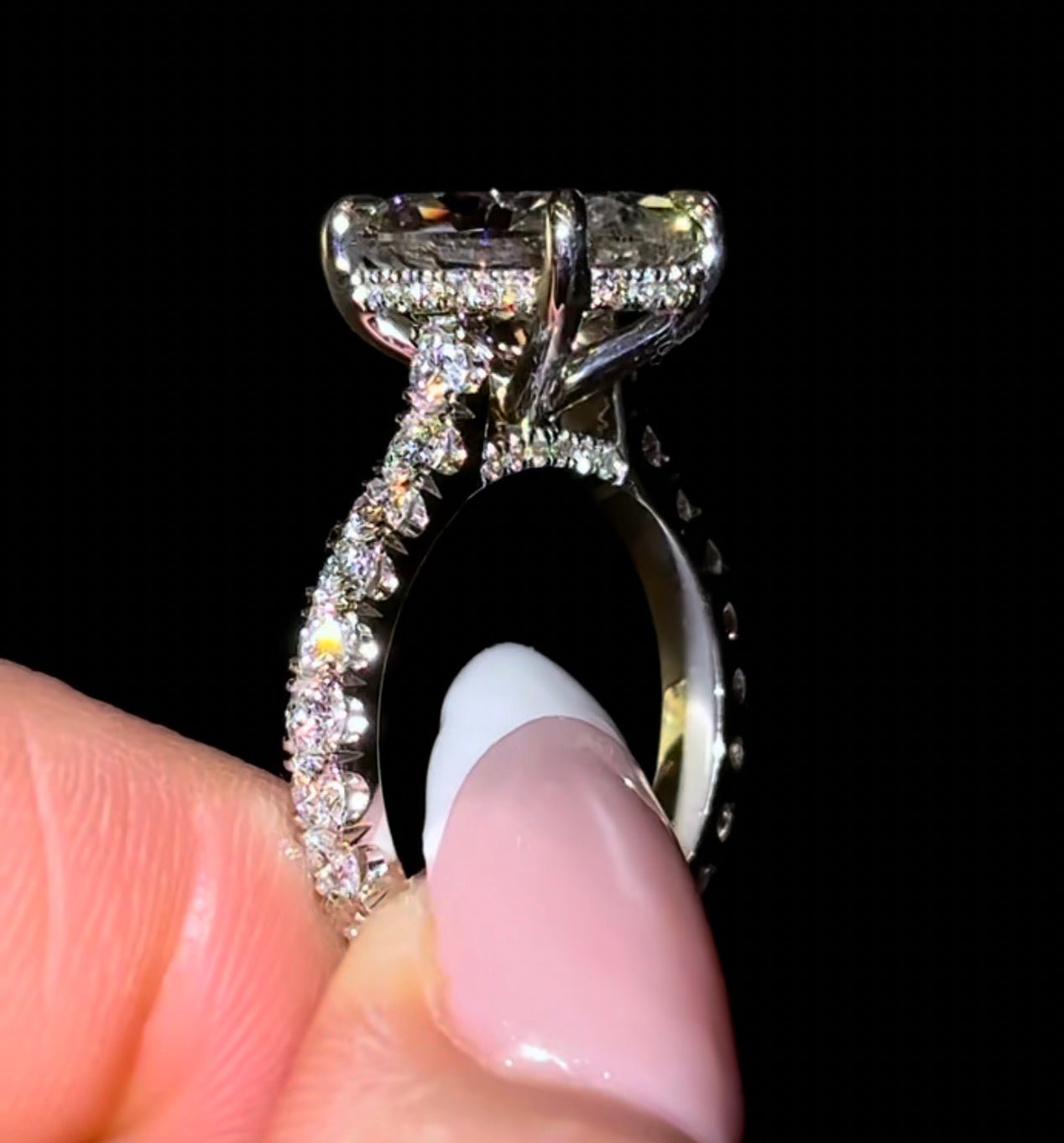 Oval Pavé Cathedral - Jewels of America