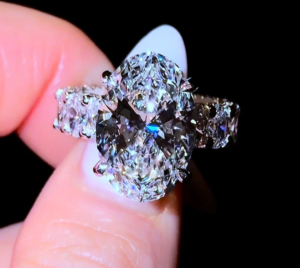 Oval Queen - Jewels of America