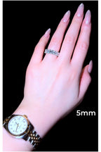Oval Queen Wedding Band - Jewels of Toronto