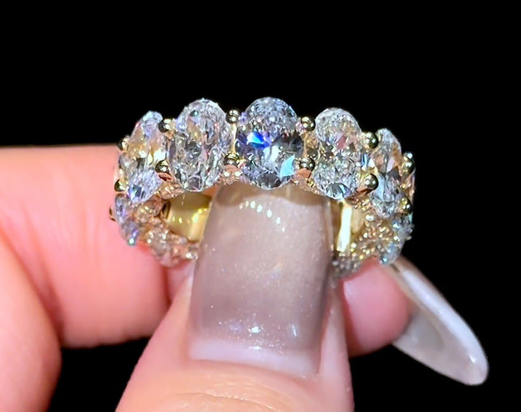 Oval Super Queen Wedding Band - Jewels of America