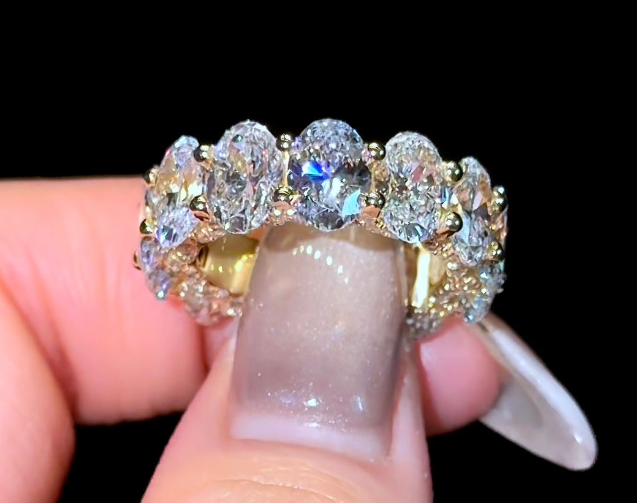Oval Super Queen Wedding Band - Jewels of America