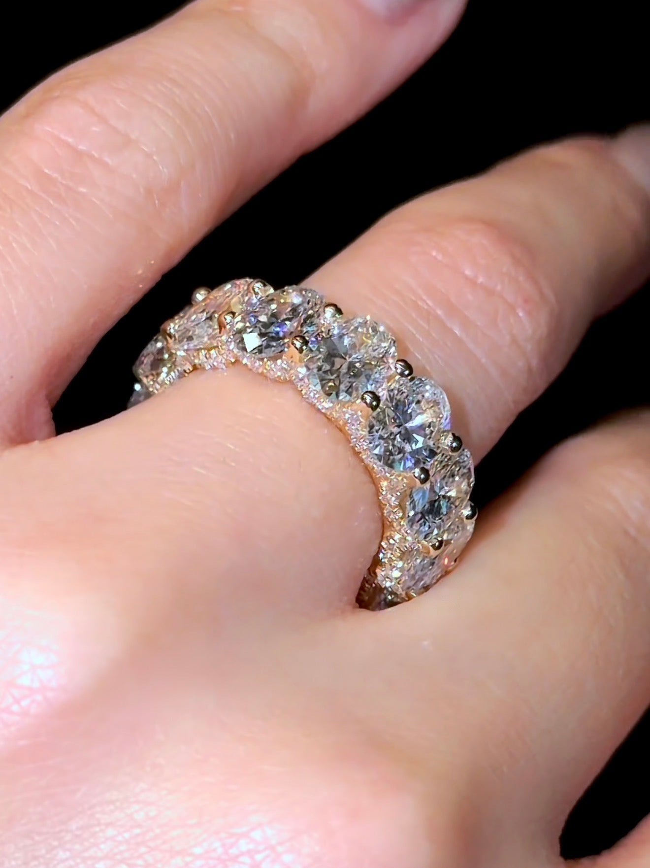 Oval Super Queen Wedding Band - Jewels of America