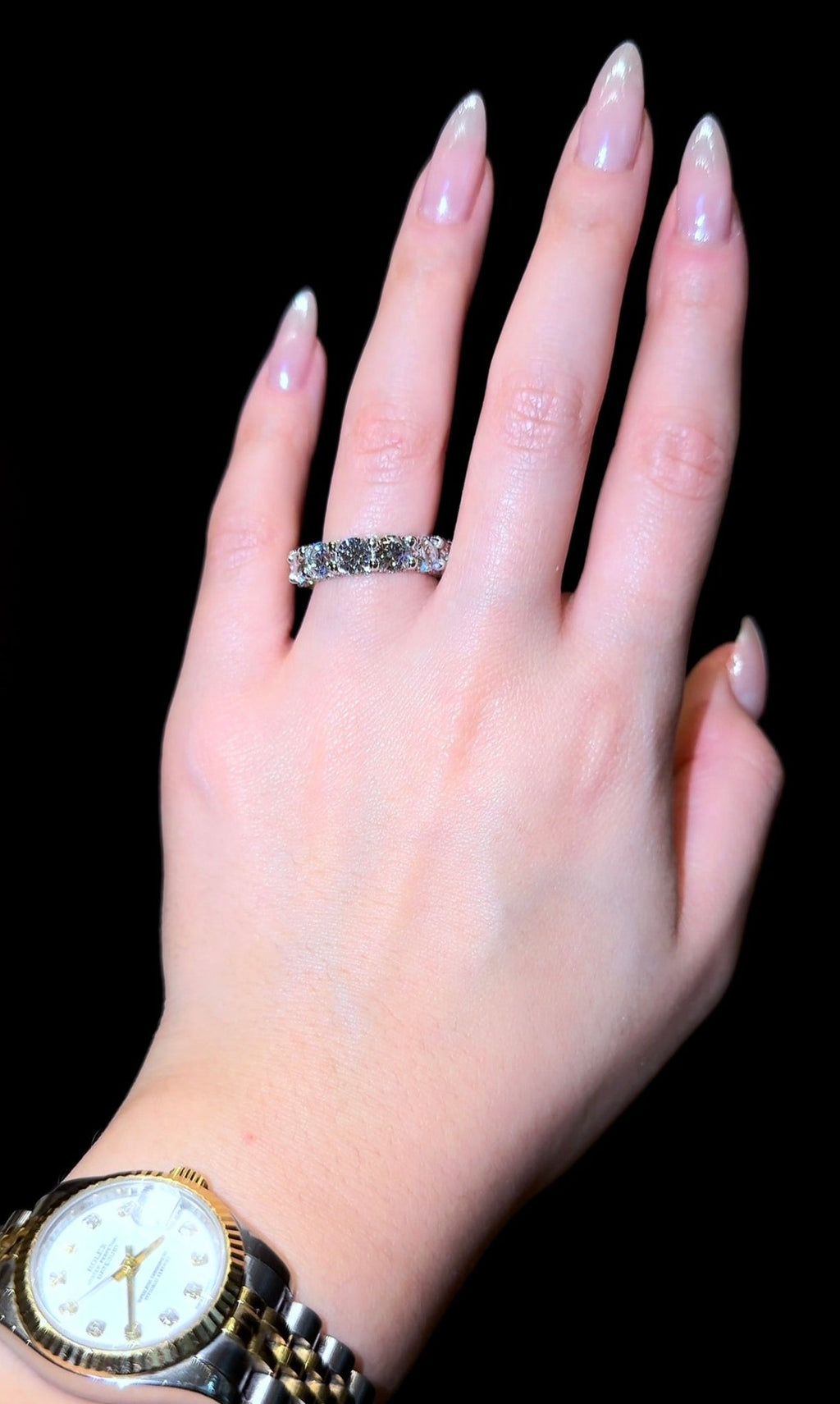Queen Wedding Band - Jewels of America