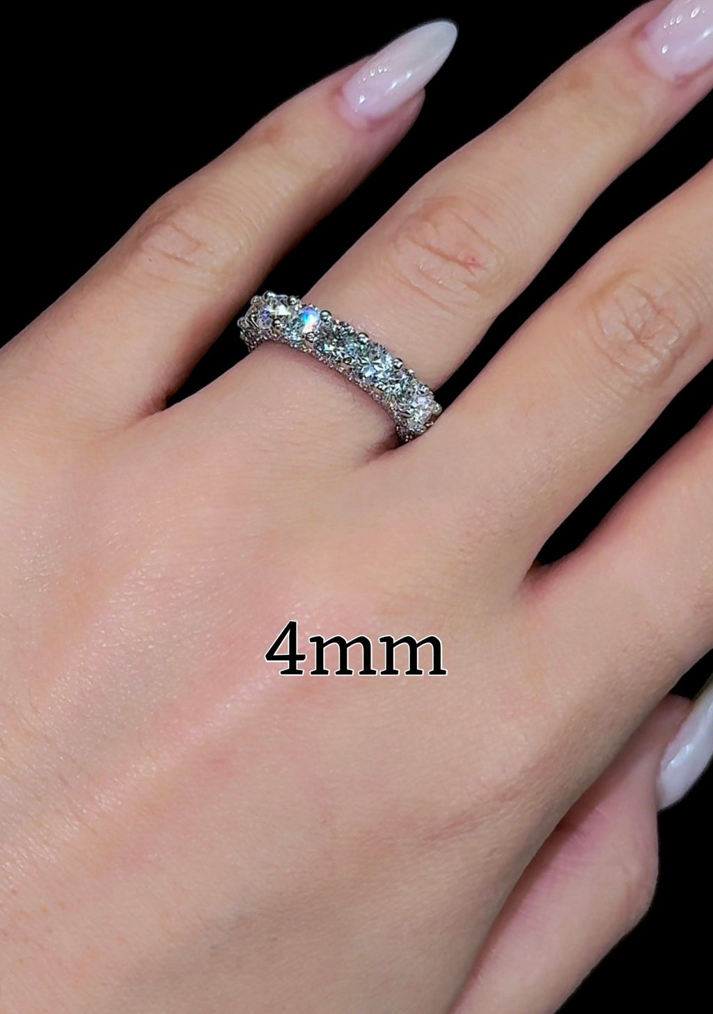 Queen Wedding Band - Jewels of America