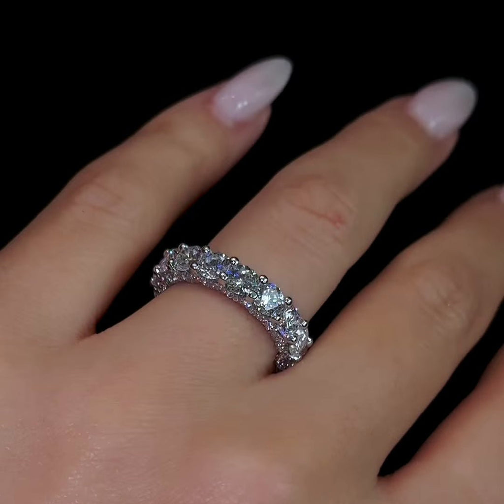 Queen Wedding Band - Jewels of Toronto