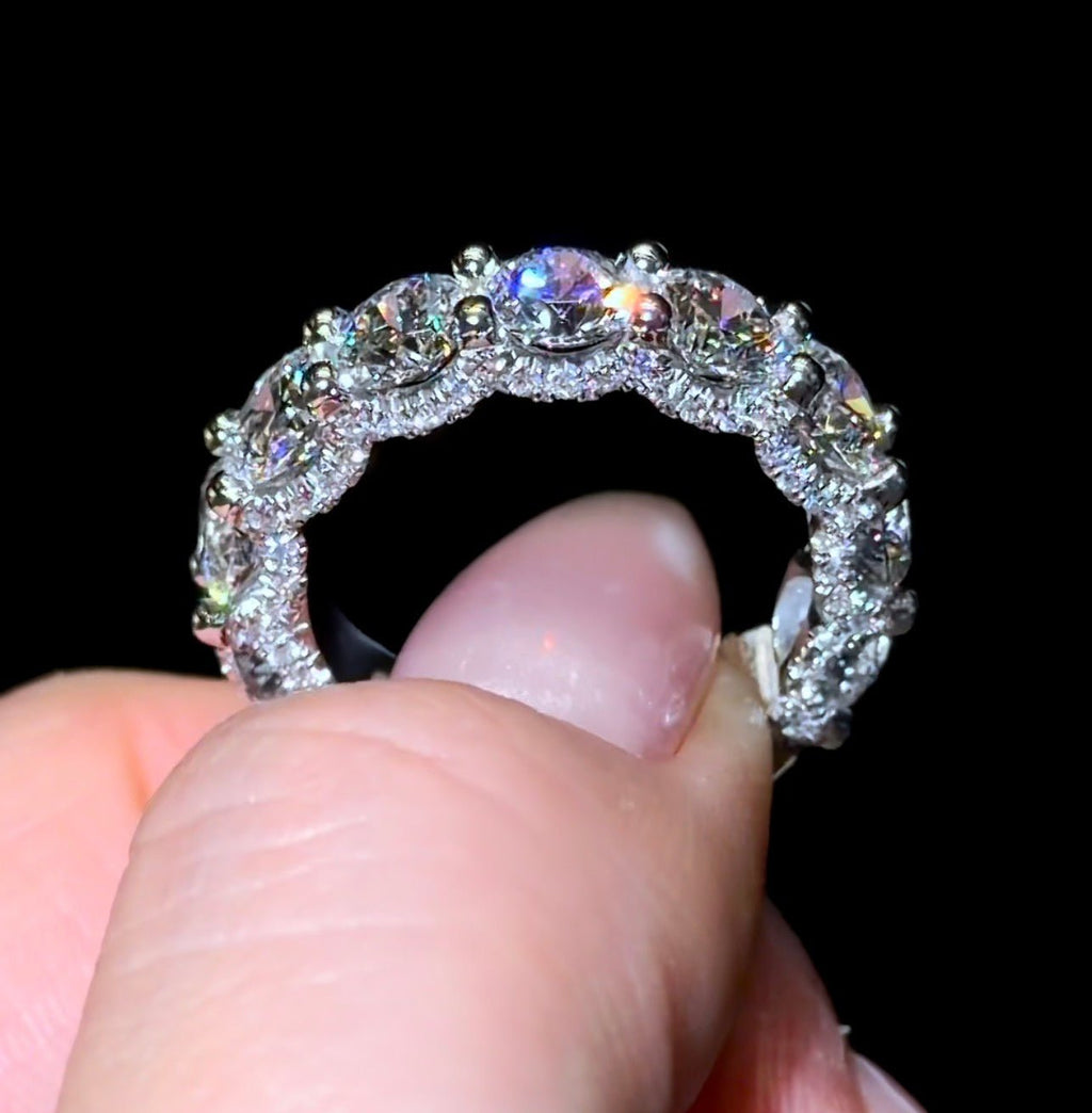 Queen Wedding Band - Jewels of America