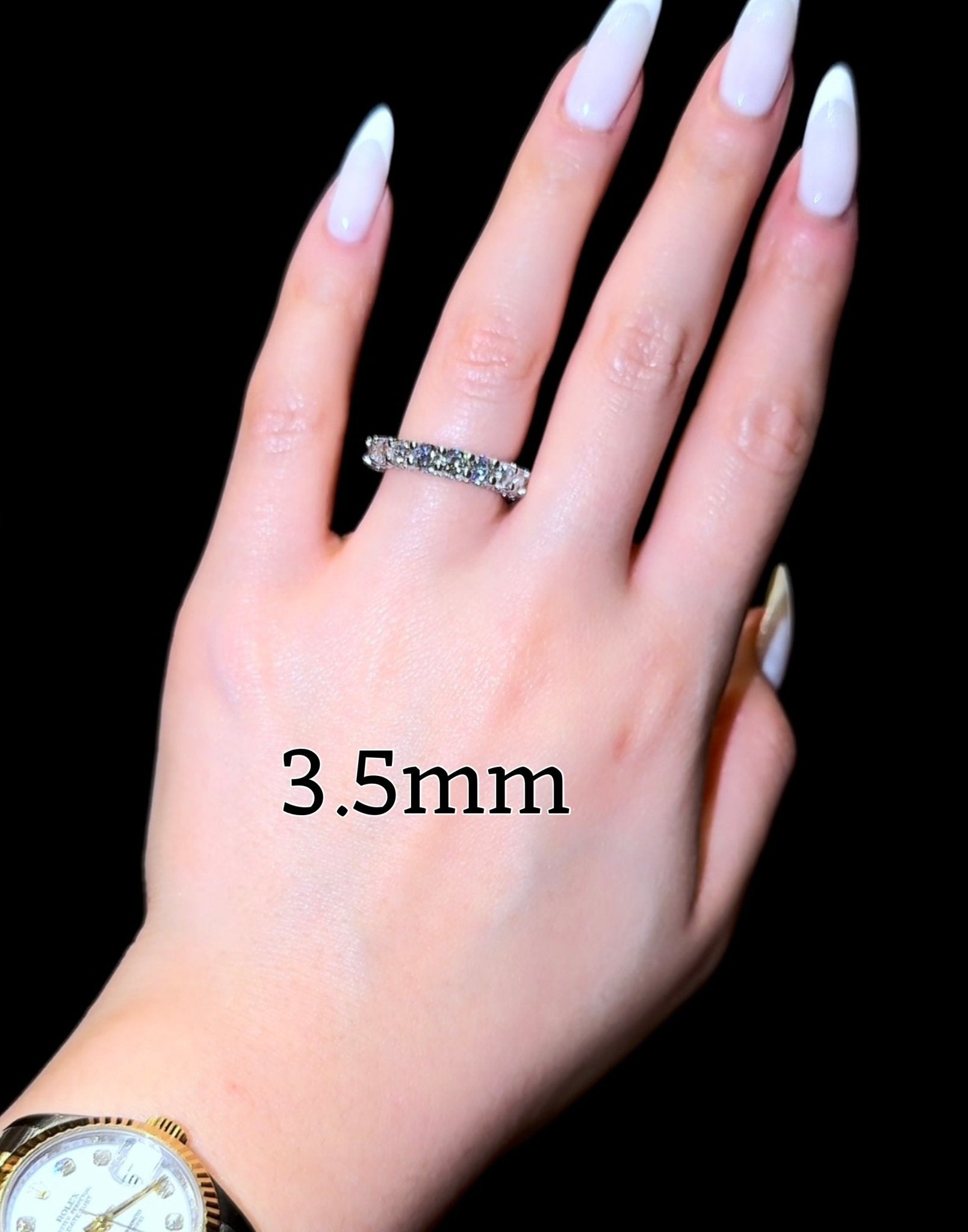 Queen Wedding Band - Jewels of America