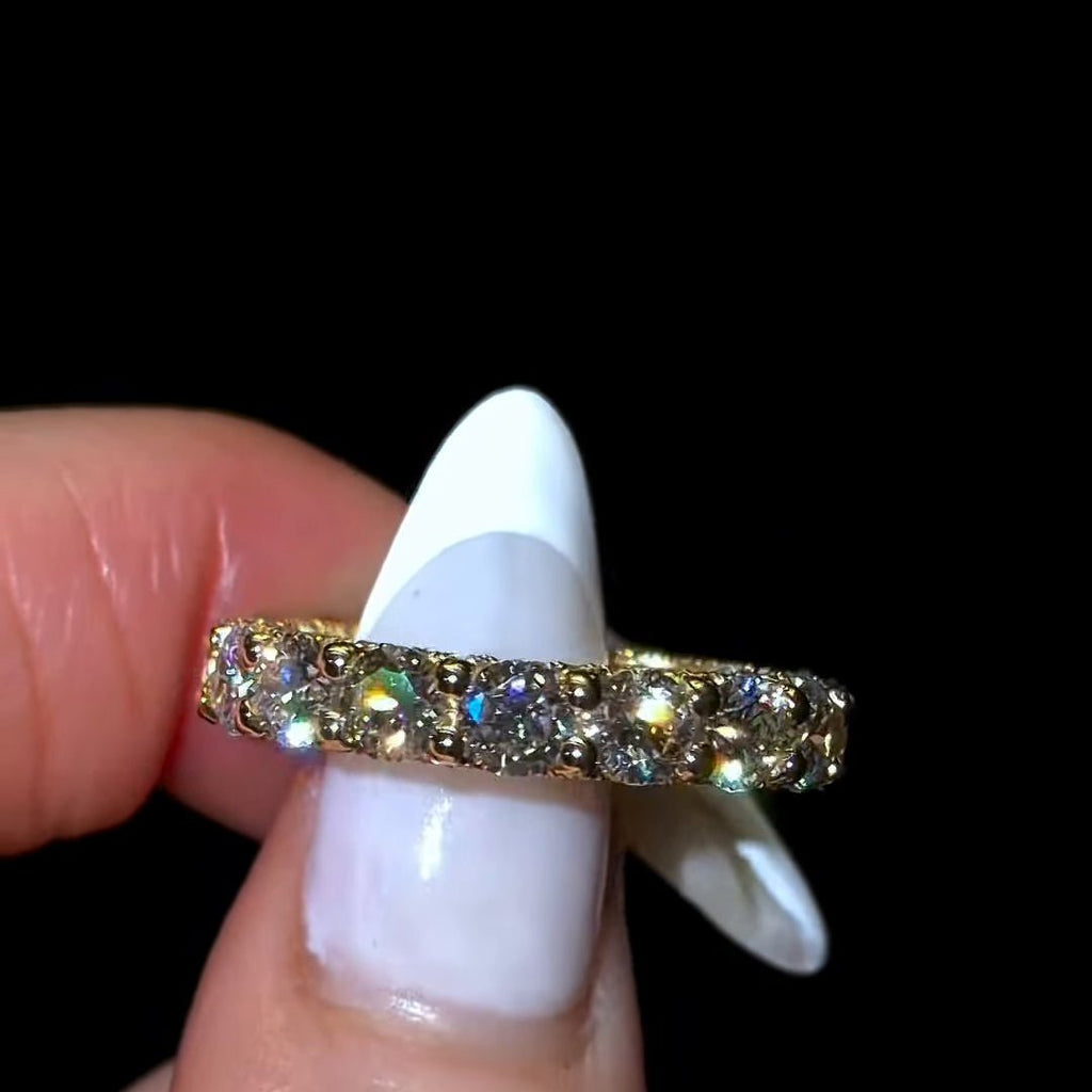 Queen Wedding Band - Jewels of Toronto