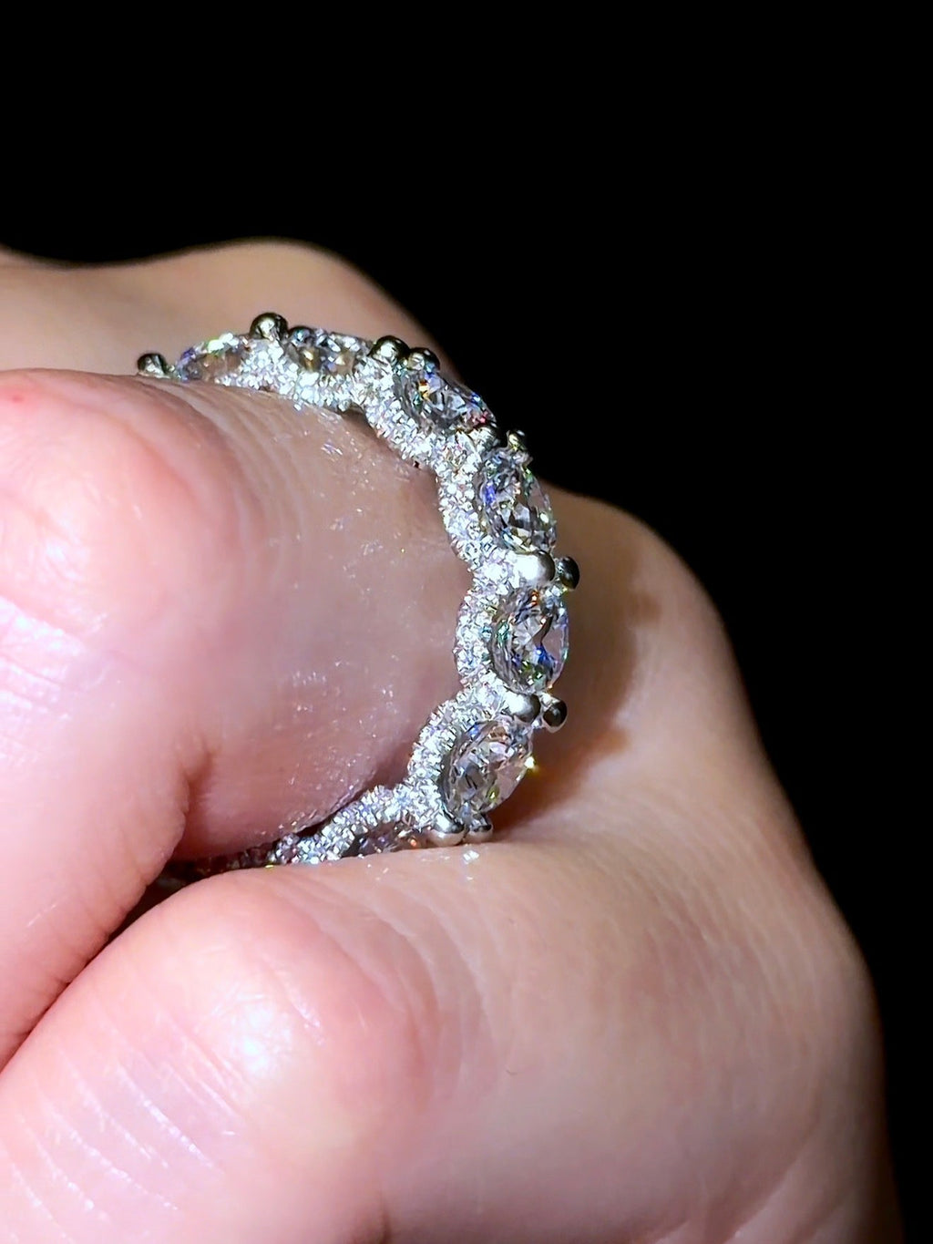 Queen Wedding Band - Jewels of America