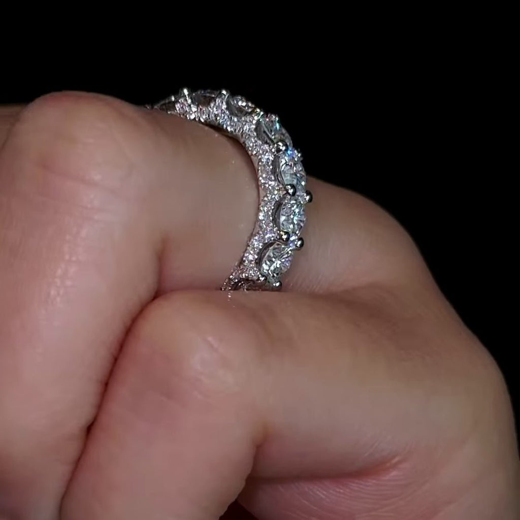 Queen Wedding Band - Jewels of Toronto