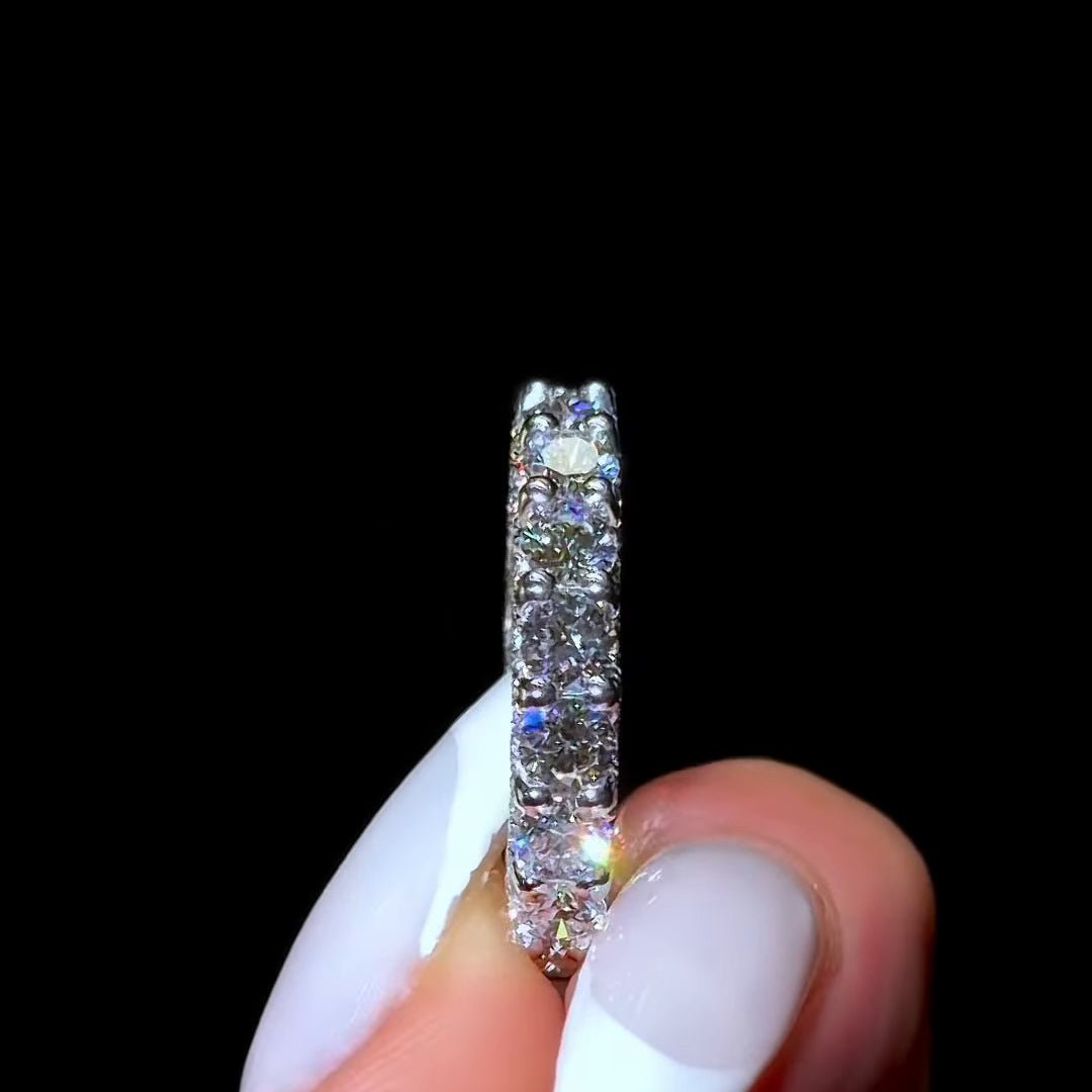 Queen Wedding Band - Jewels of Toronto