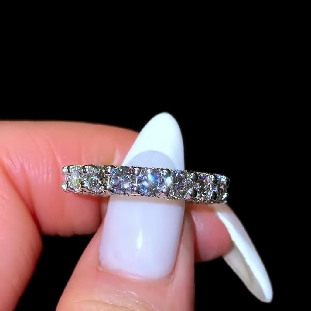 Queen Wedding Band - Jewels of Toronto