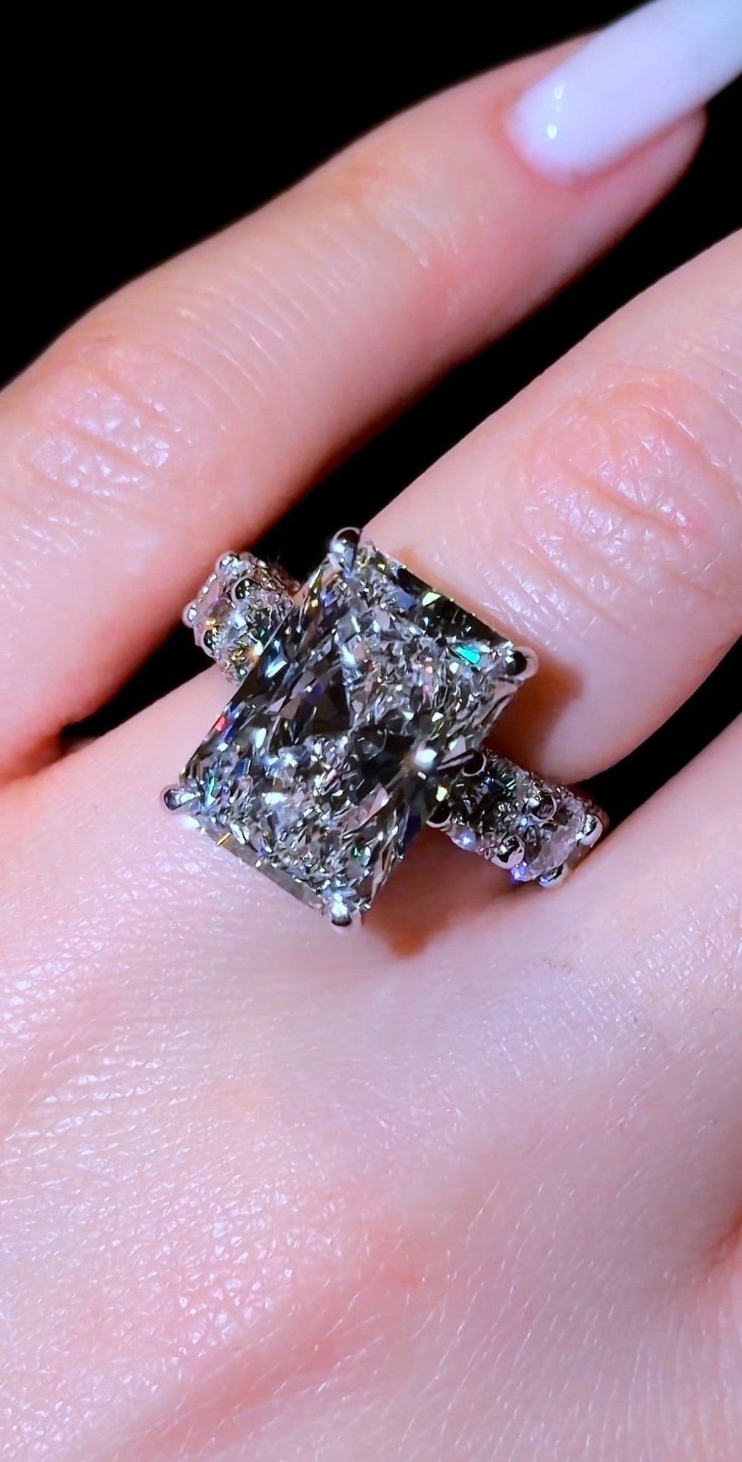 Radiant Heiress Ring - Jewels of America