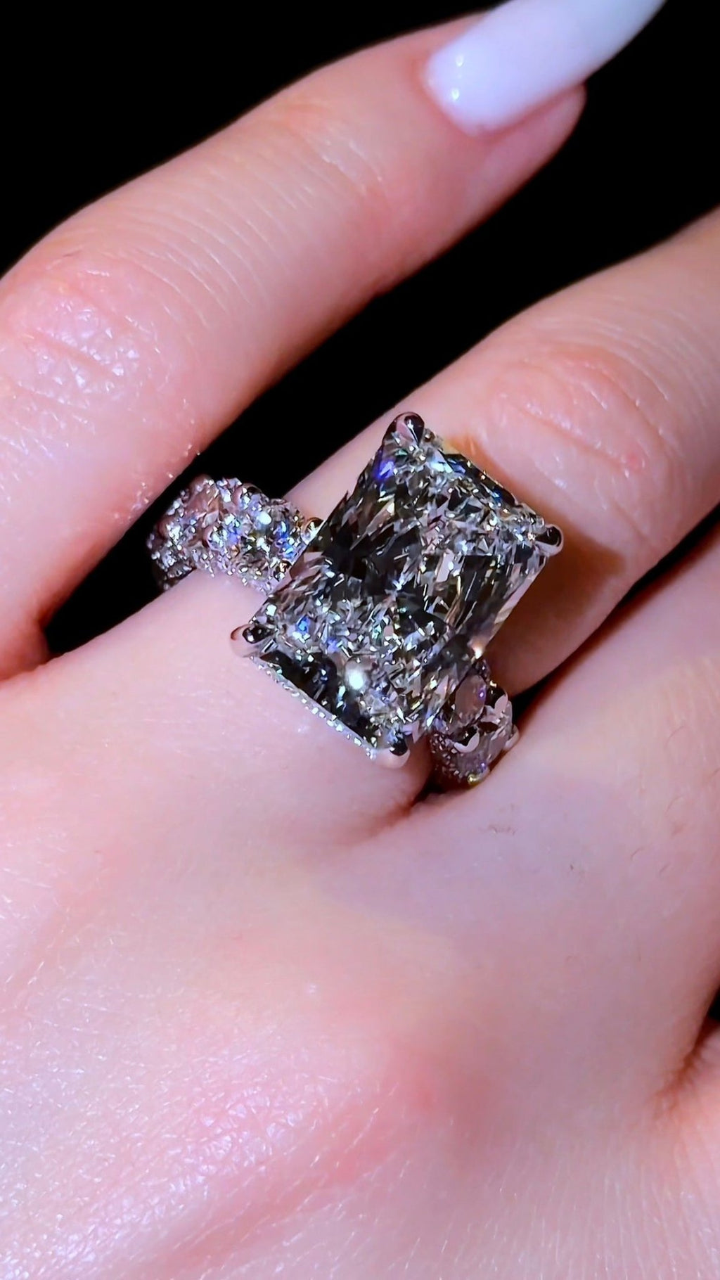 Radiant Heiress Ring - Jewels of America