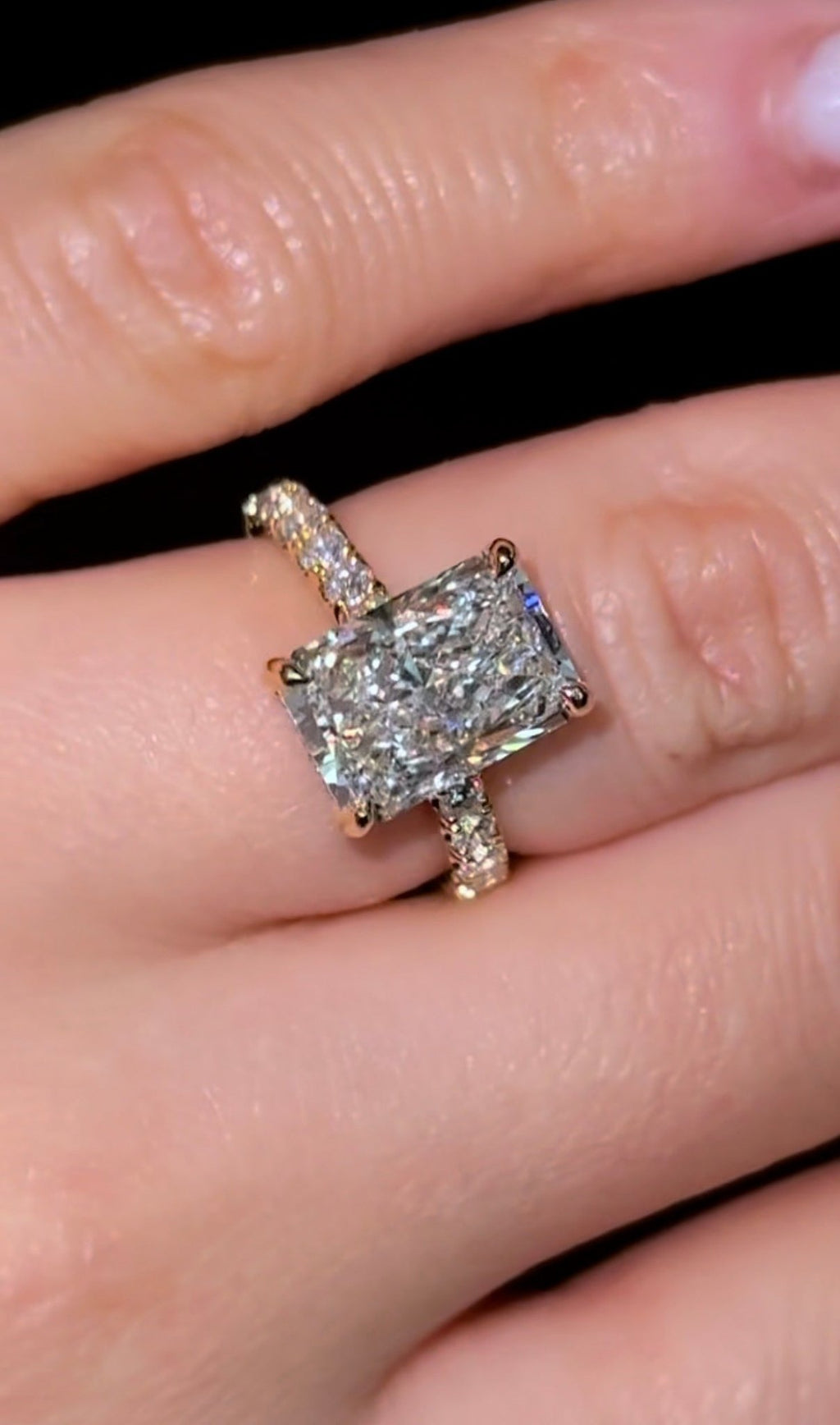 Radiant Pavé Cathedral - Jewels of America