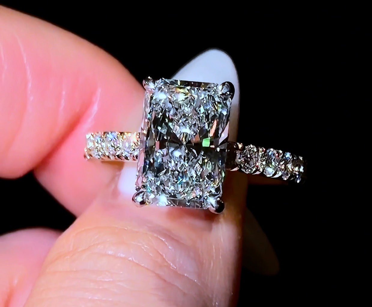 Radiant Pavé Cathedral - Jewels of America