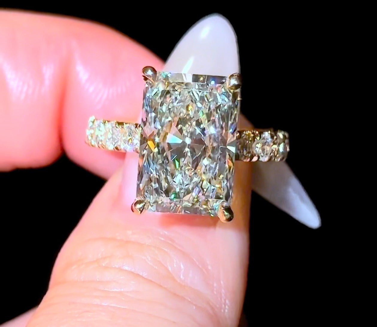 Radiant Pavé Cathedral - Jewels of America