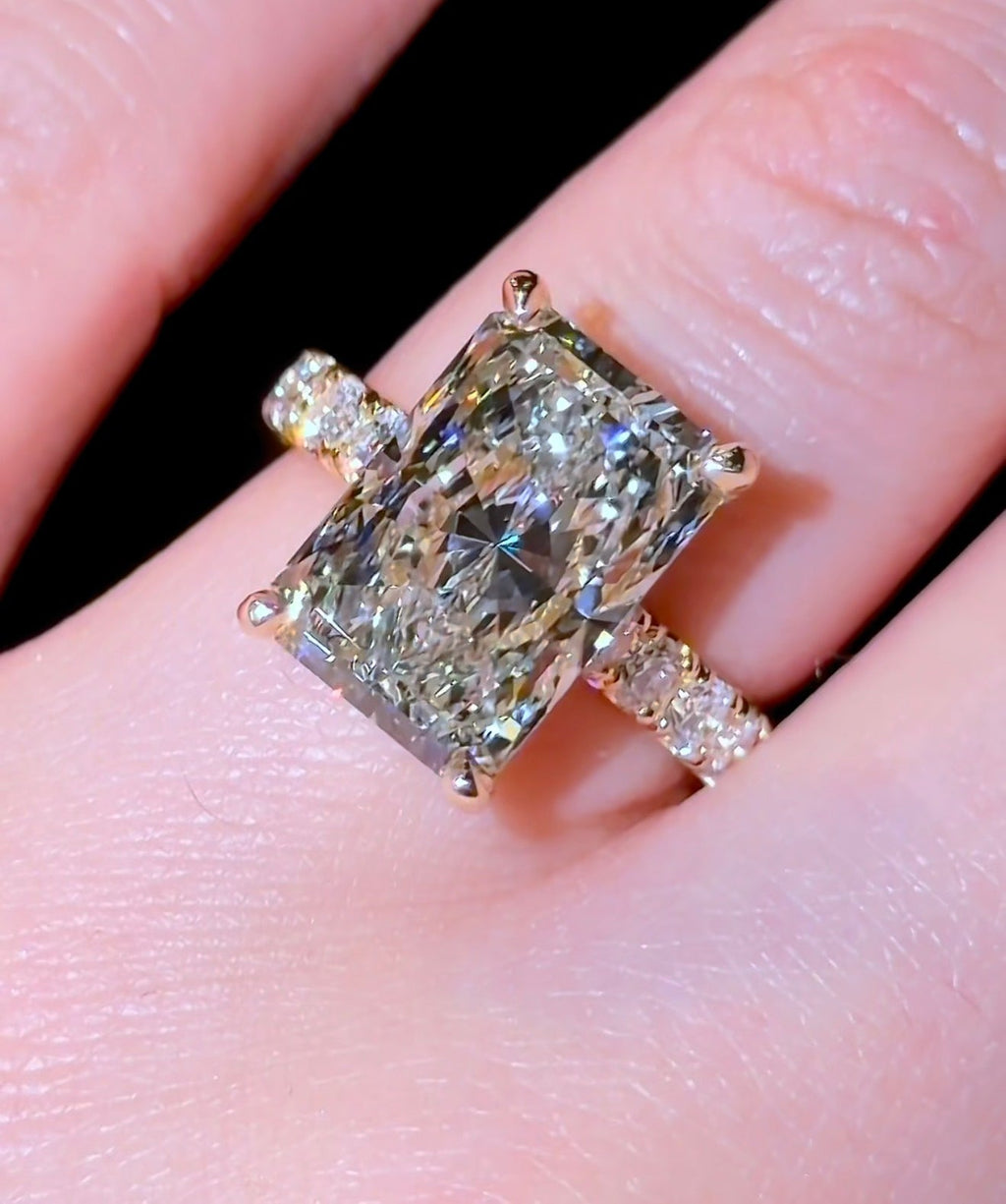Radiant Pavé Cathedral - Jewels of America