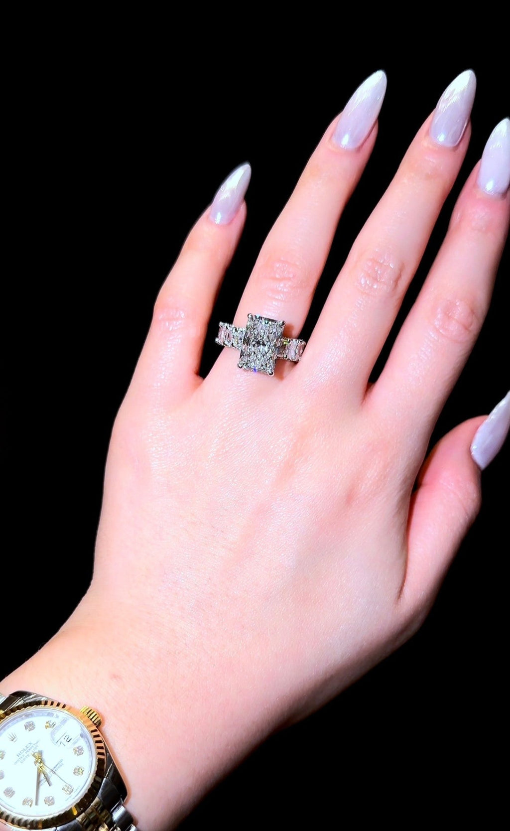Radiant Queen Ring - Jewels of America