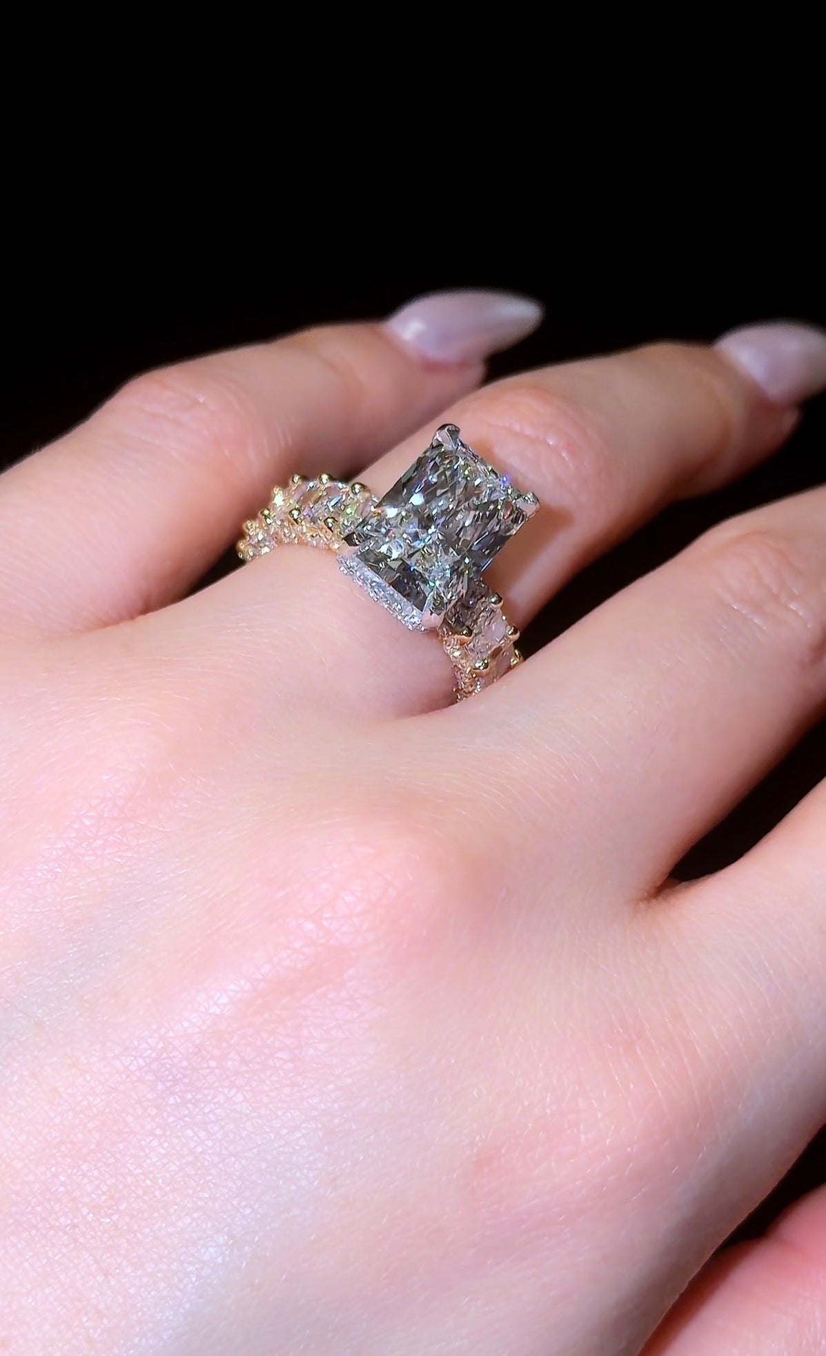 Radiant Queen Ring - Jewels of America