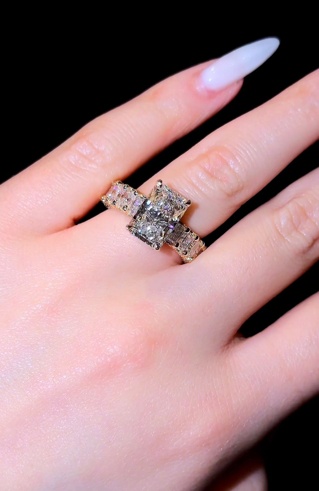 Radiant Queen Ring - Jewels of America