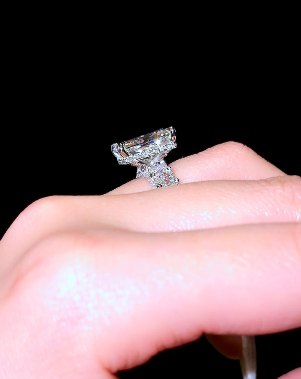 Radiant Queen Ring - Jewels of America