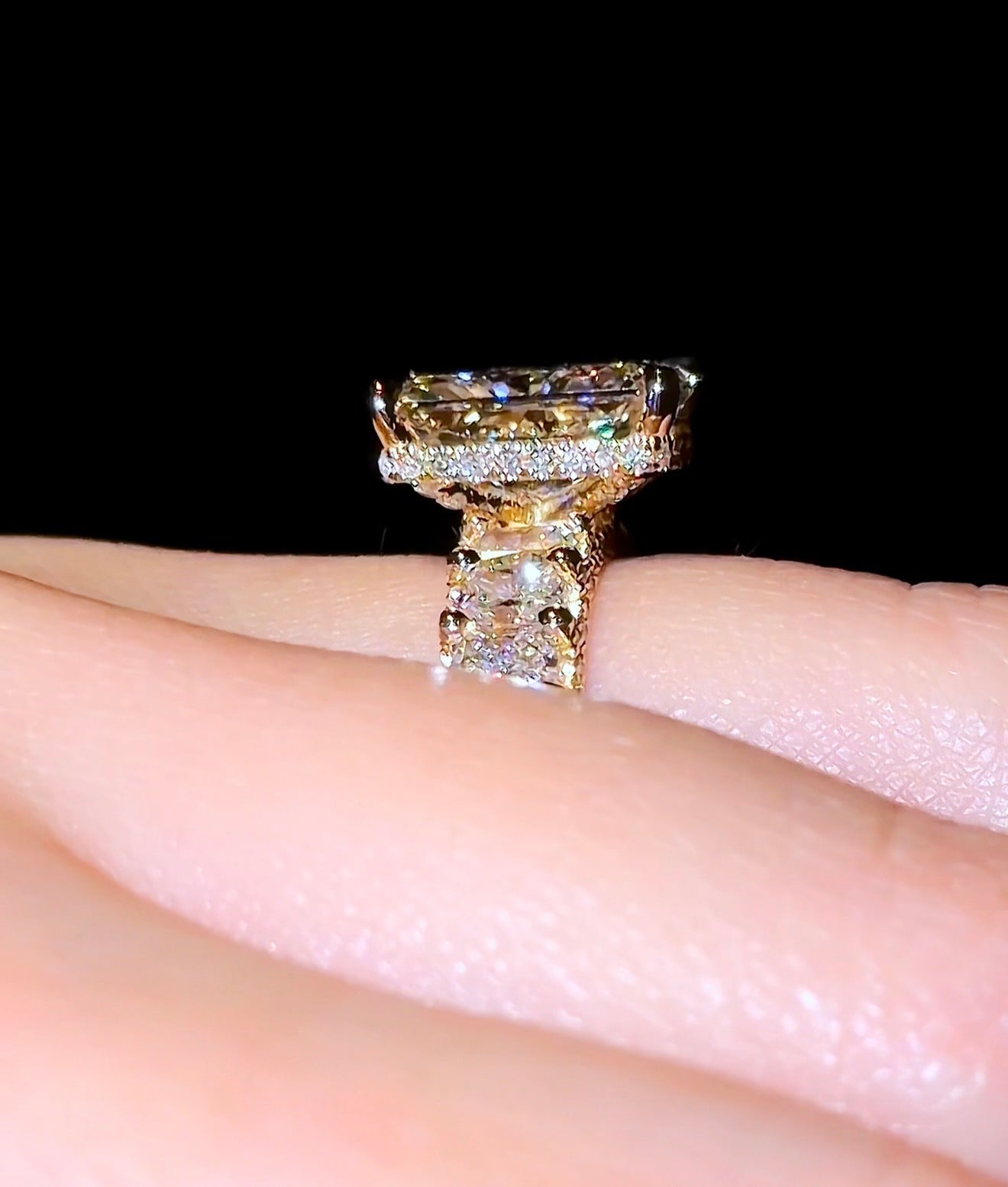 Radiant Queen Ring - Jewels of America