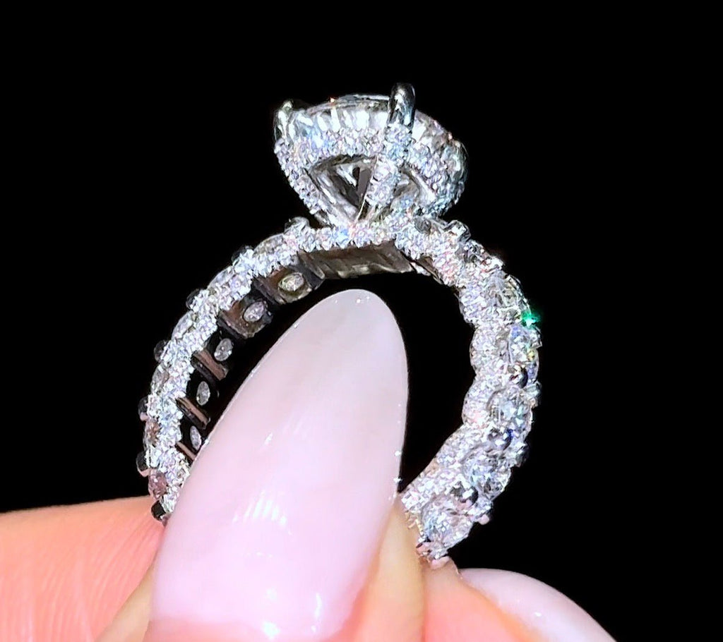 Round Queen Ring - Jewels of America