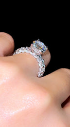 Round Queen Ring - Jewels of Toronto