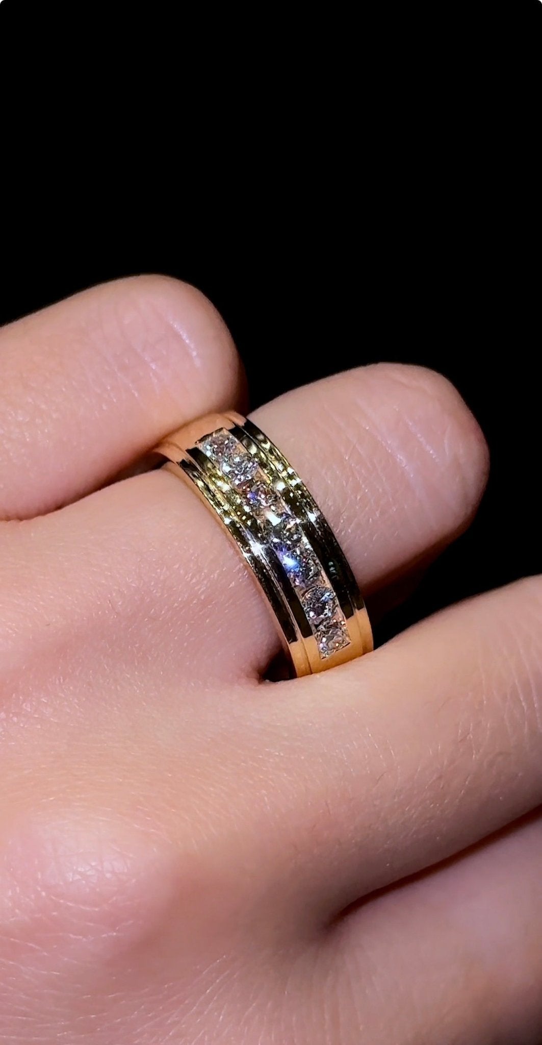 Stepped Edge Wedding Band - Jewels of America
