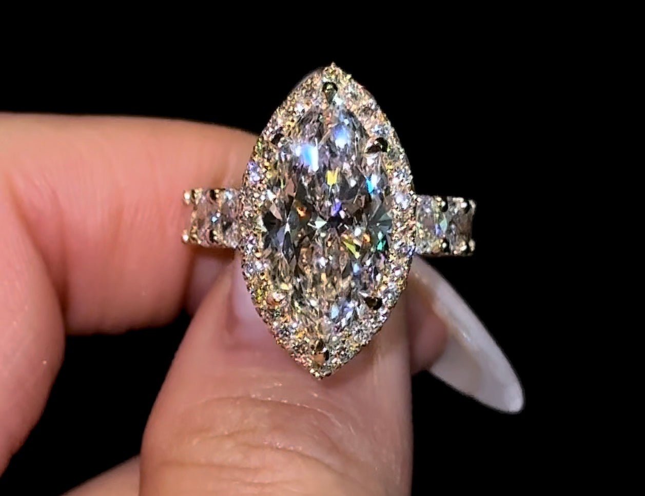Traditional Marquise Queen Ring - Jewels of America